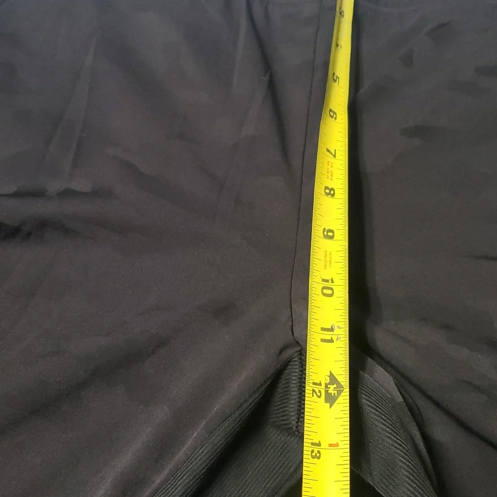 Athleta Brooklyn Lined Black Camo Joggers Size 14 - Picture 14 of 16